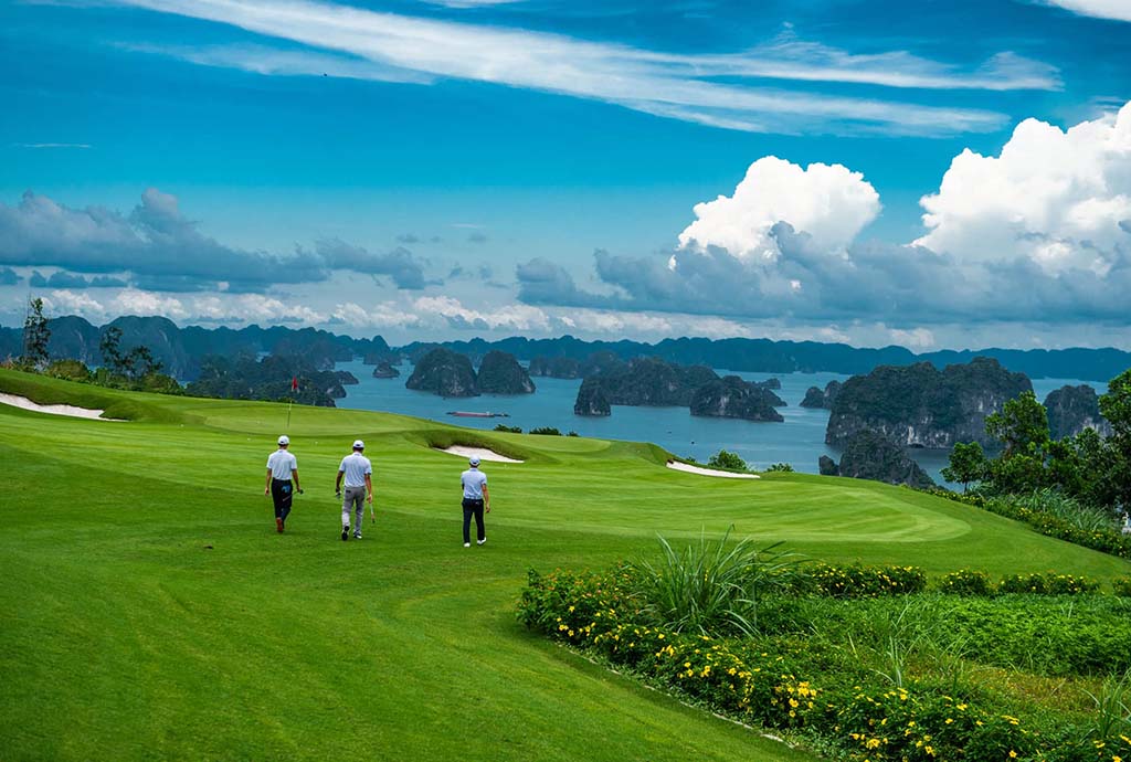 FLC HaLong Bay Golf ranks in the top three of the world's most beautiful golf courses according to Golf Inc. magazine.