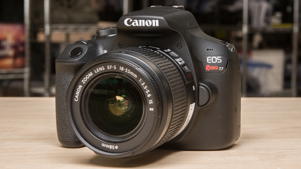 Máy ảnh Canon EOS 2000D