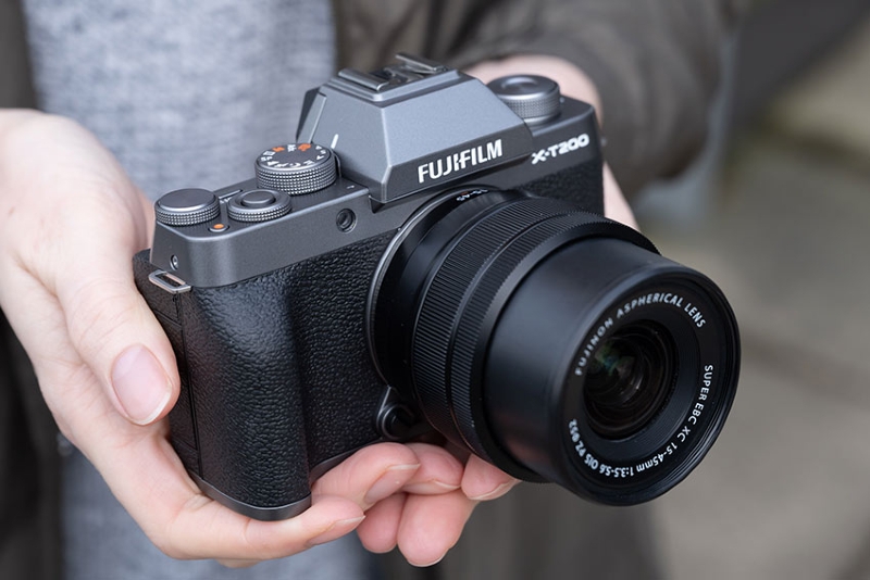 Máy ảnh giá rẻ tốt Fujifilm X-T200