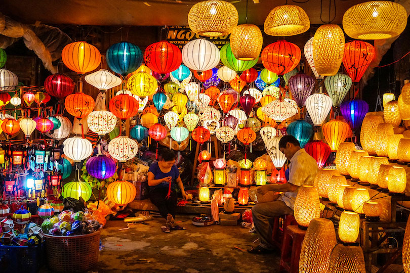 The colourful lanterns of Hoi An night market.