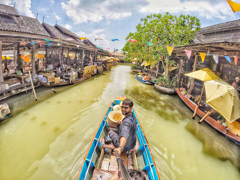 The Four Regions floating market in Pattaya