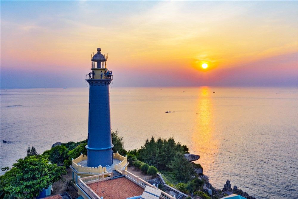 The famous Mui Dien lighthouse