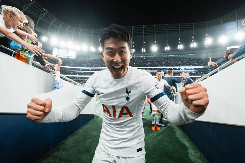 Sun Heung-min chơi cho Tottenham